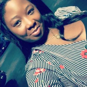 Meet your Posher, Nicole